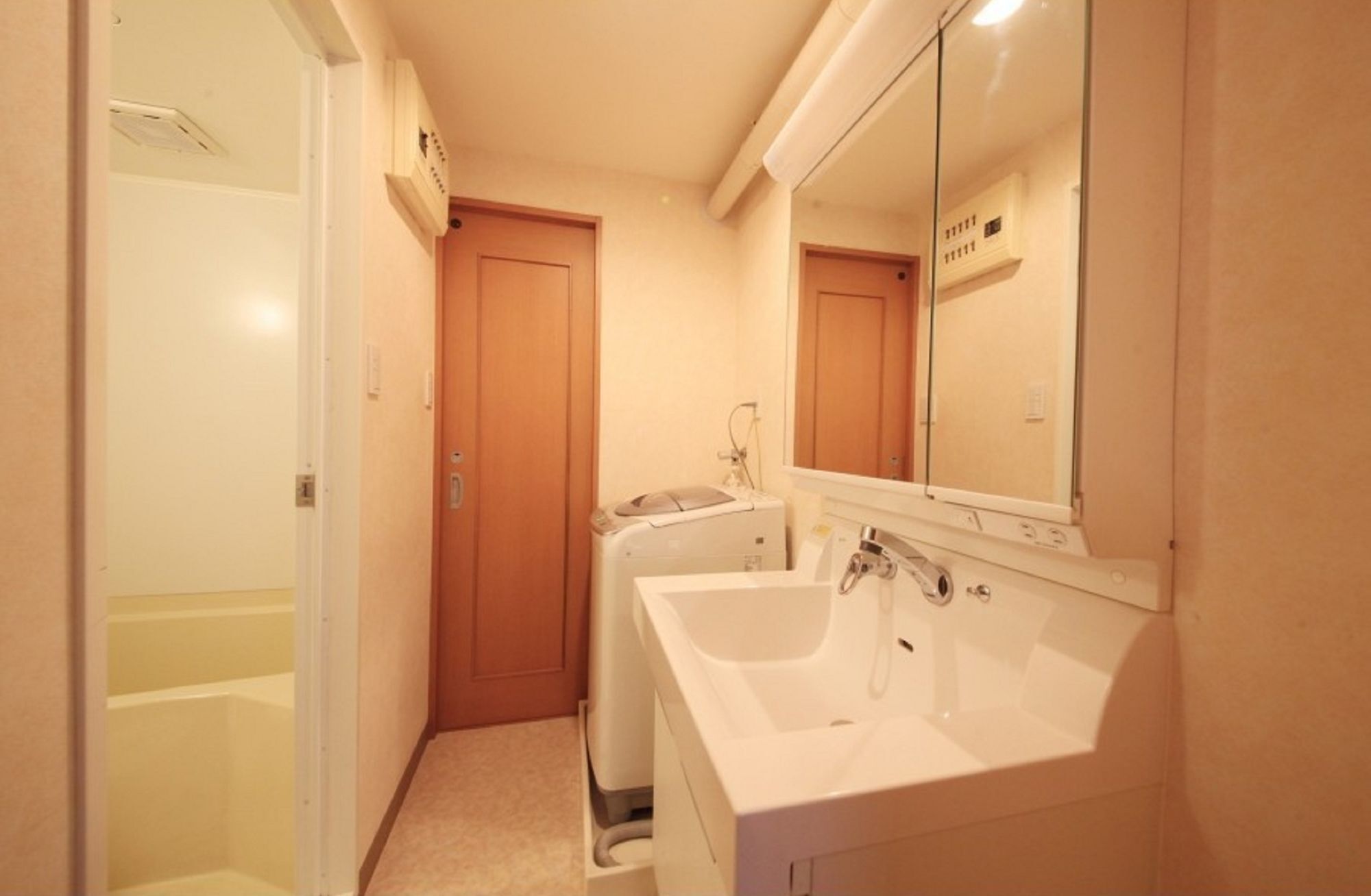 Shinjuku Urban Hotel Tokyo Exterior photo
